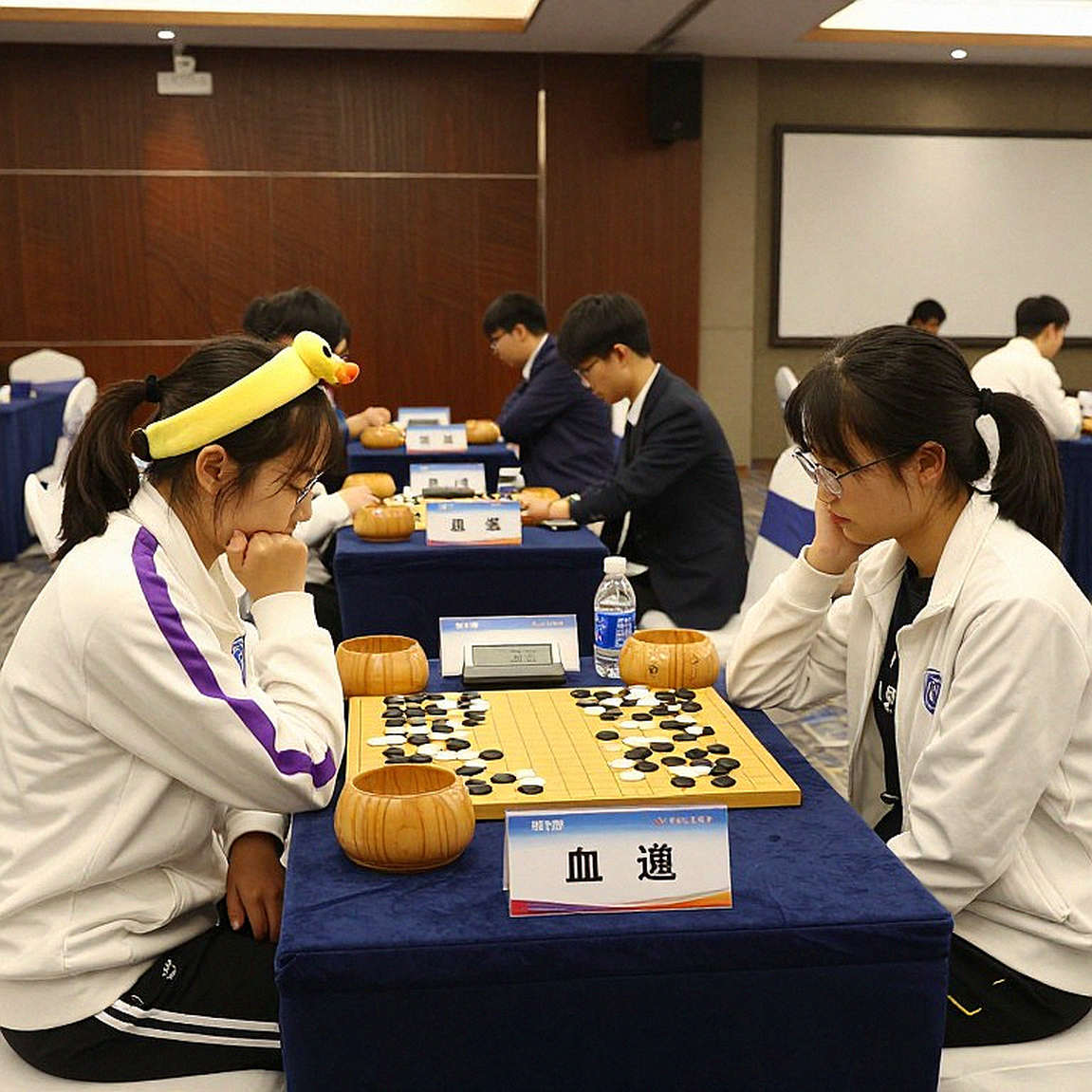 FIDE की कुर्सी का दावा, निकोसिया की एक मेज़, और खबर के भीतर बिका सॉफ्टवेयर